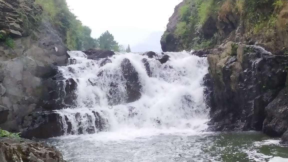 永动机无法实现，为什么地球却在不停的转动？这不矛盾吗？